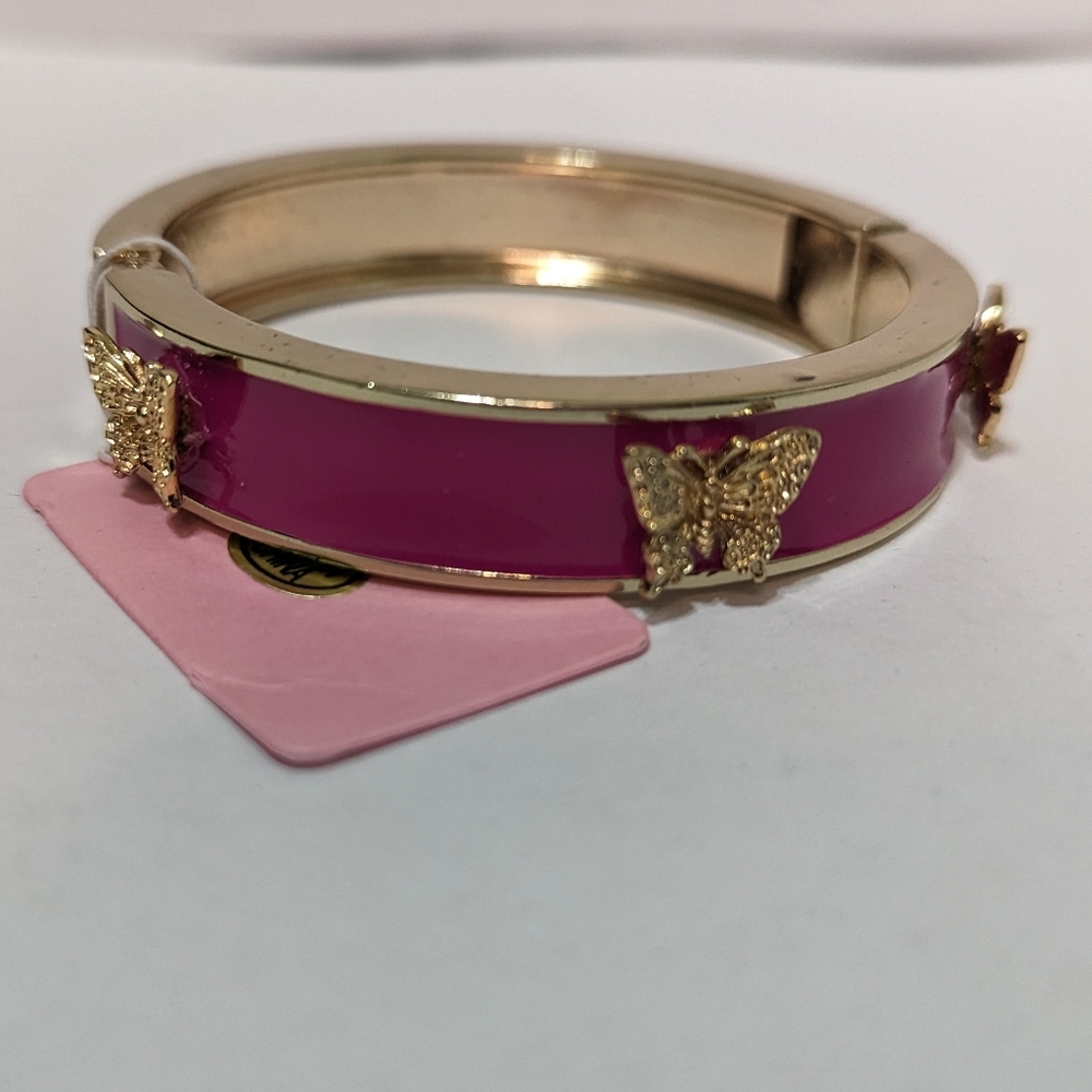 Butterfly Hinge Bangle - Picture 3 of 8